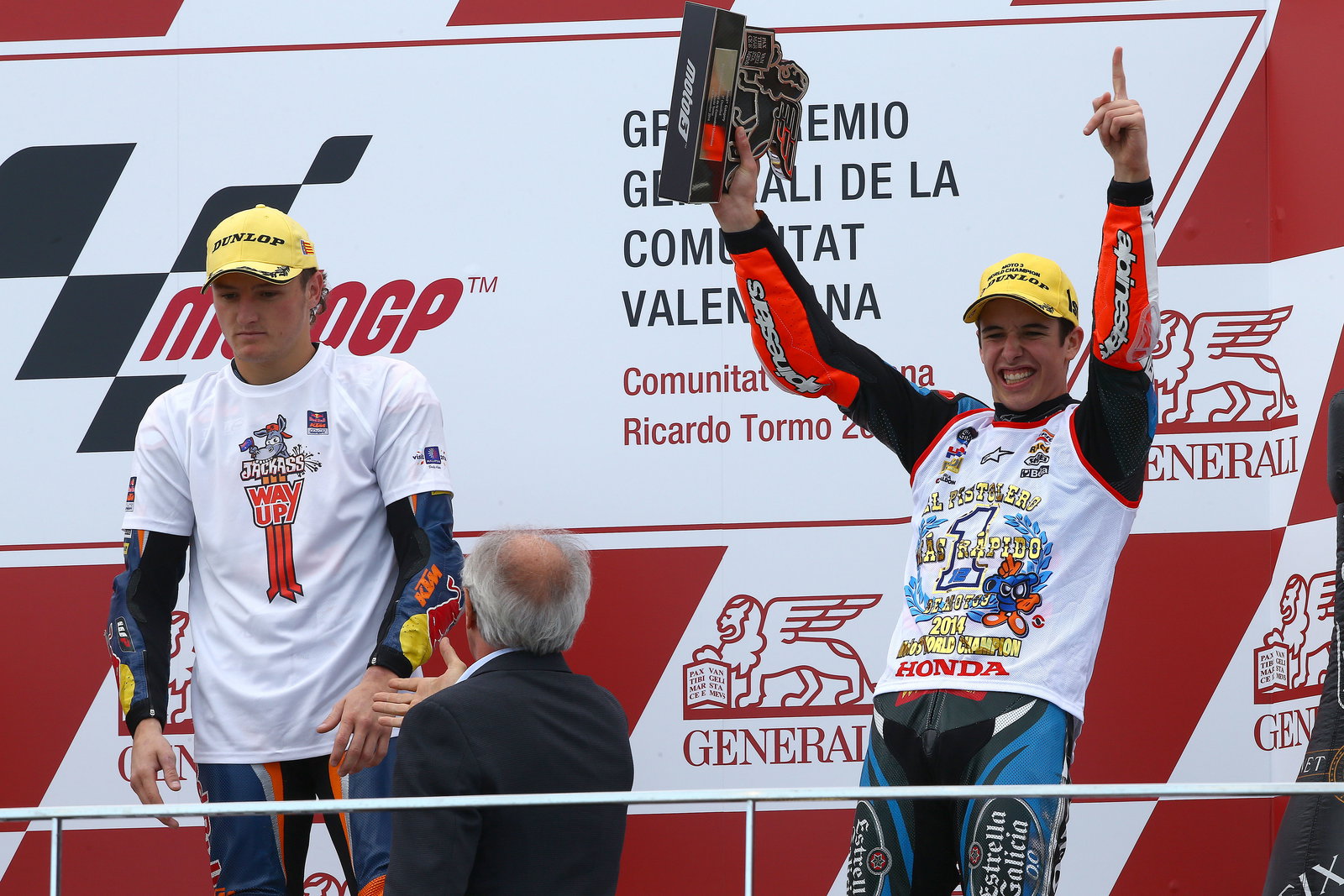 VIDEO: Celebration time for new CEV Repsol champions
