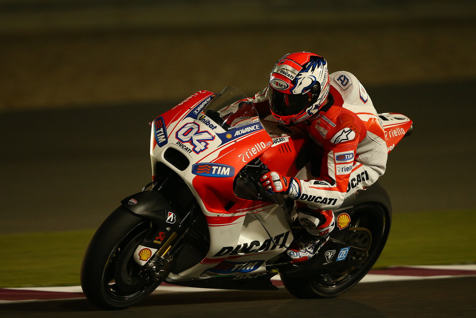 Bridgestone expands 2015 MotoGP tyre line-up