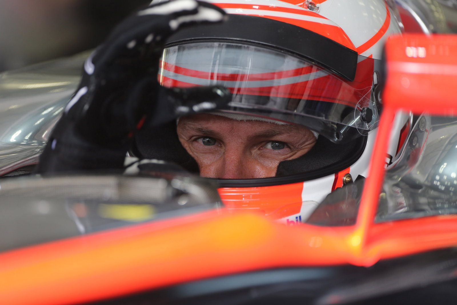 F1 Bahrain Grand Prix: Ricciardo onto fourth engine after blow-out