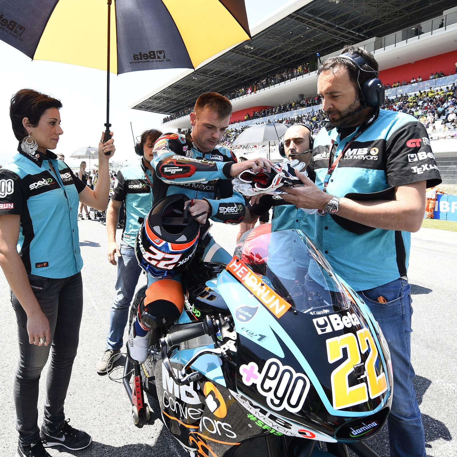 MotoE Andalucia: Aegerter lights-to-flag as Granado taken out