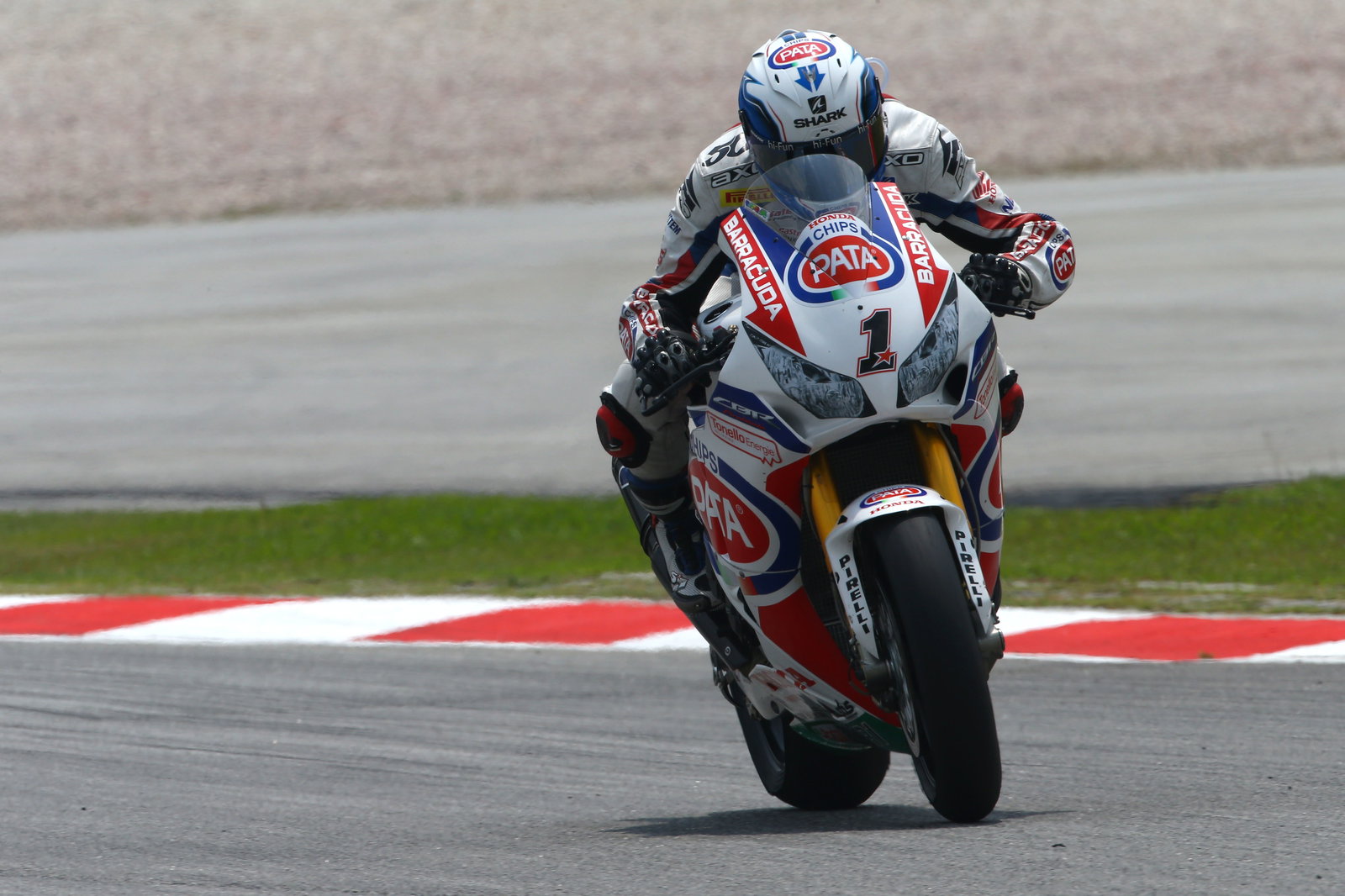 WSBK Jerez: Davies 'playing the long game' ahead of Sunday