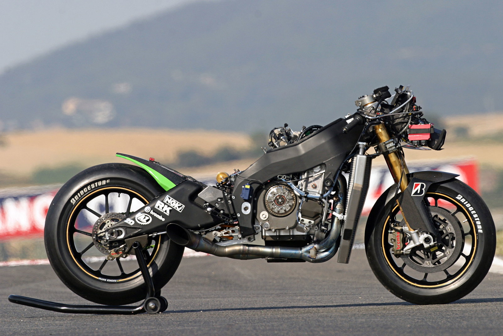 Engine overhaul inspires Kawasaki. | Crash.net