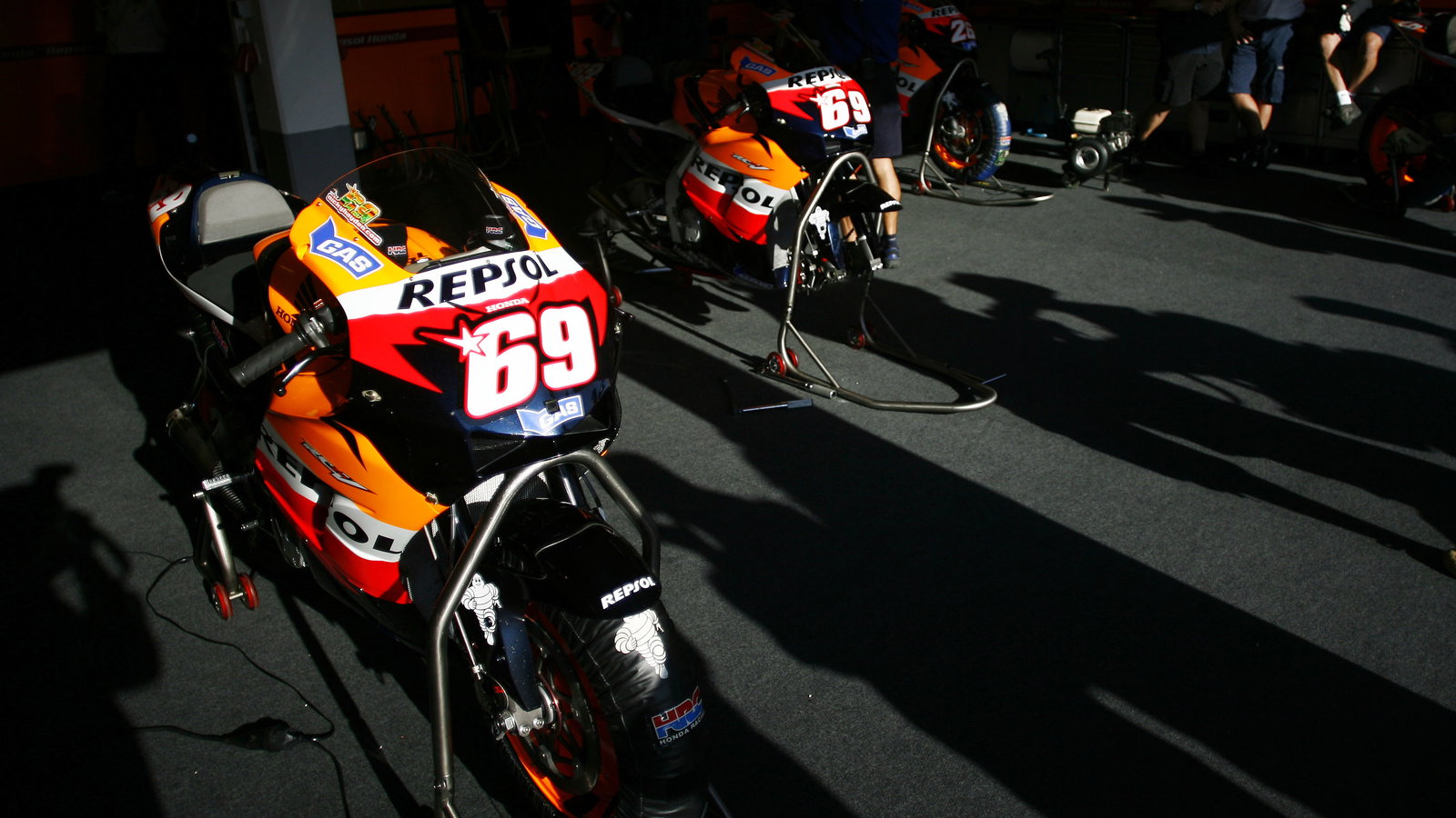 Hayden Garage, Portuguese MotoGP, 2006