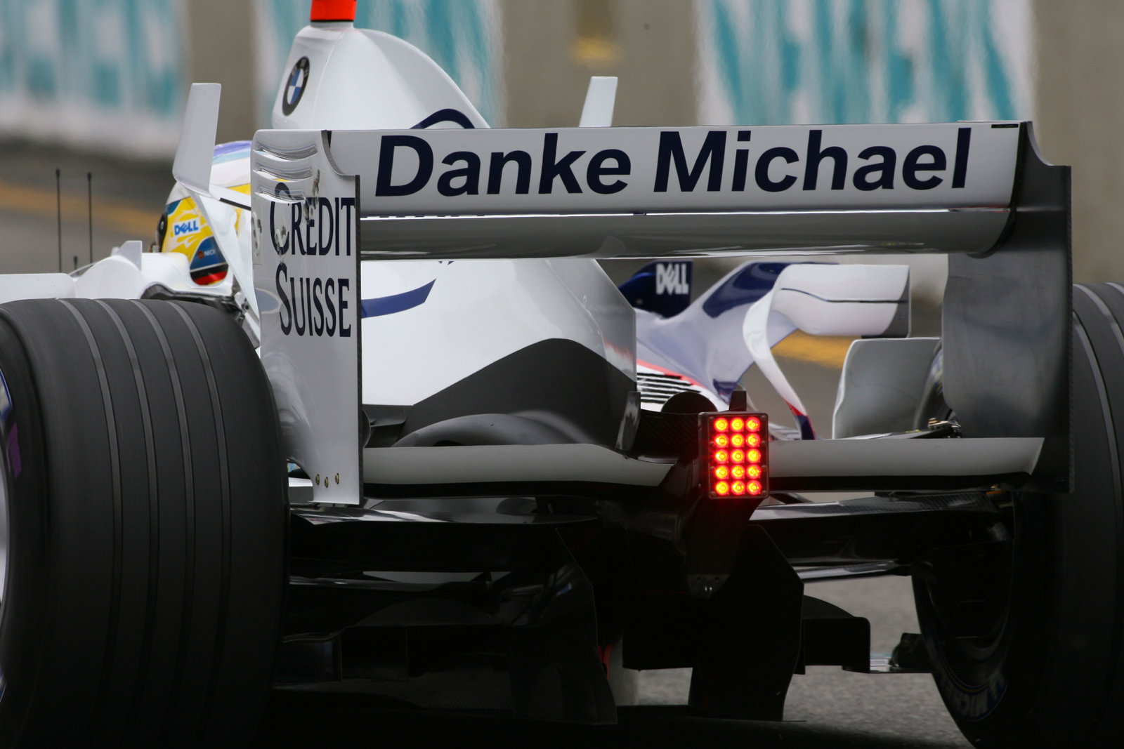 20.10.2006 Sao Paulo, Brazil, Nick Heidfeld (GER), BMW Sauber F1 Team, F1.06, with Danke Michael on