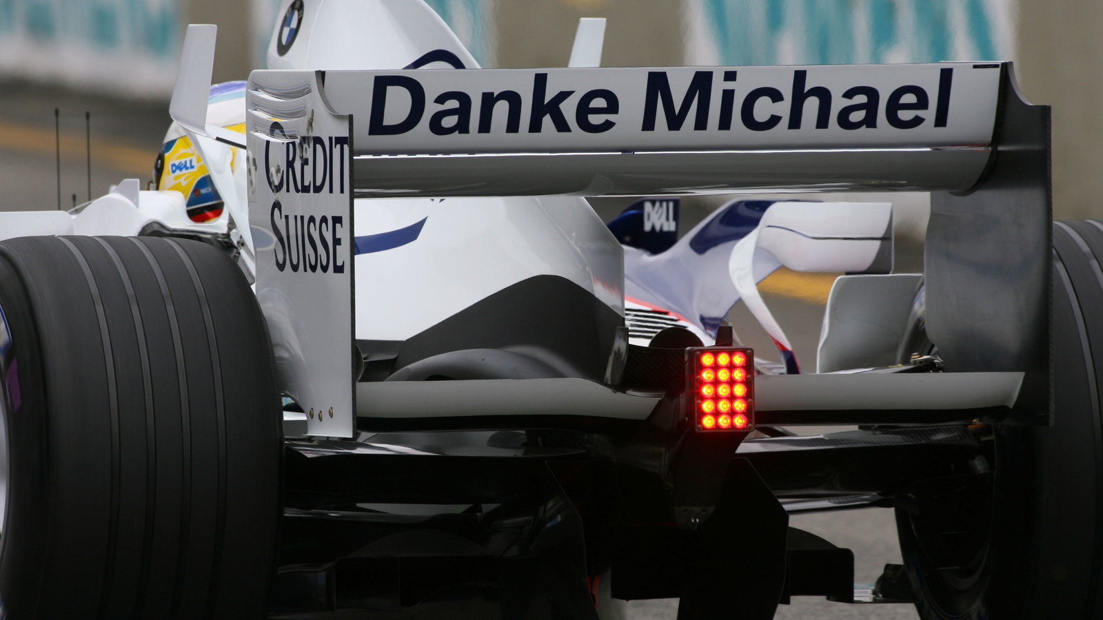 20.10.2006 Sao Paulo, Brazil, Nick Heidfeld (GER), BMW Sauber F1 Team, F1.06, with Danke Michael on