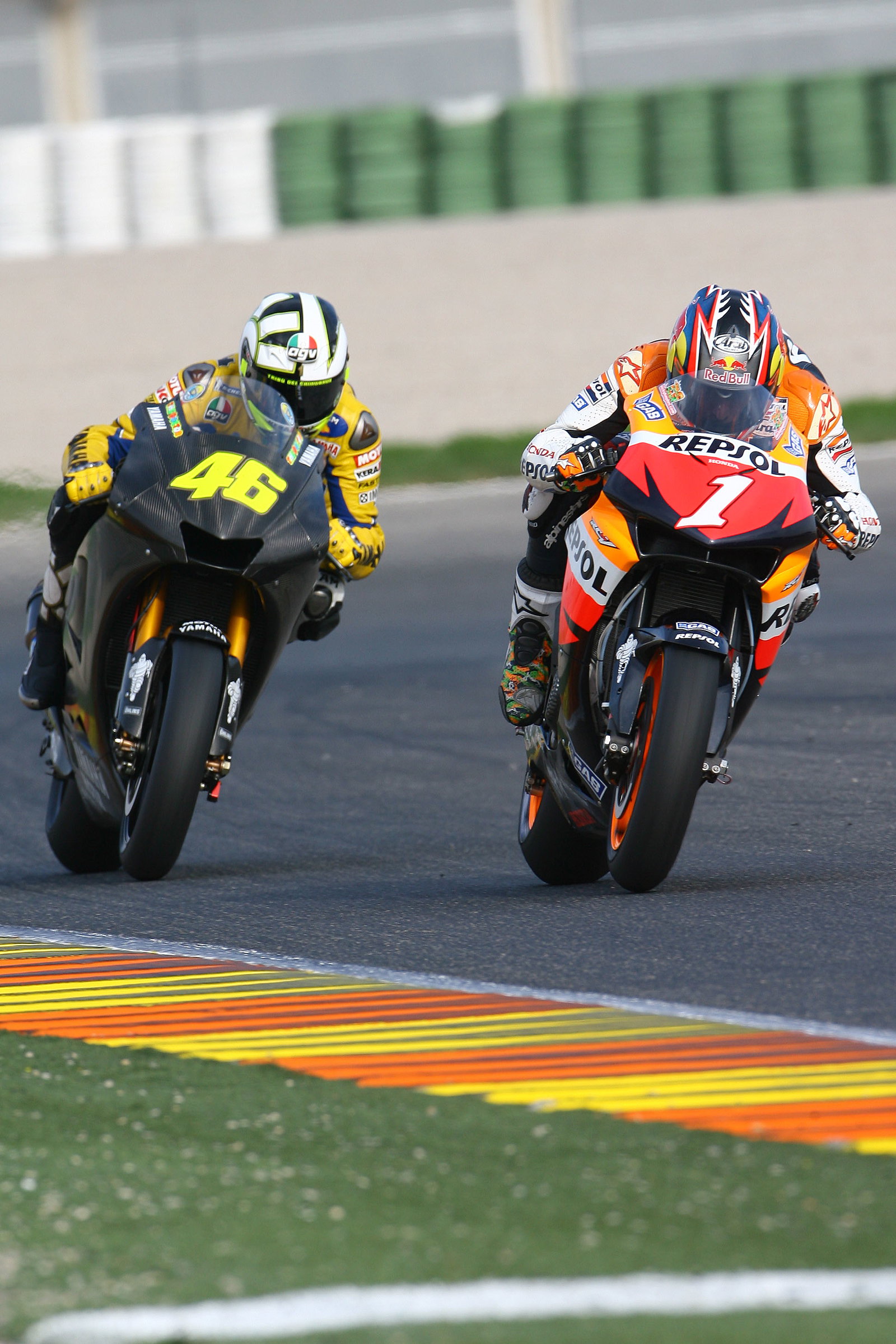 Hayden and Rossi, Valencia MotoGP Test 2006