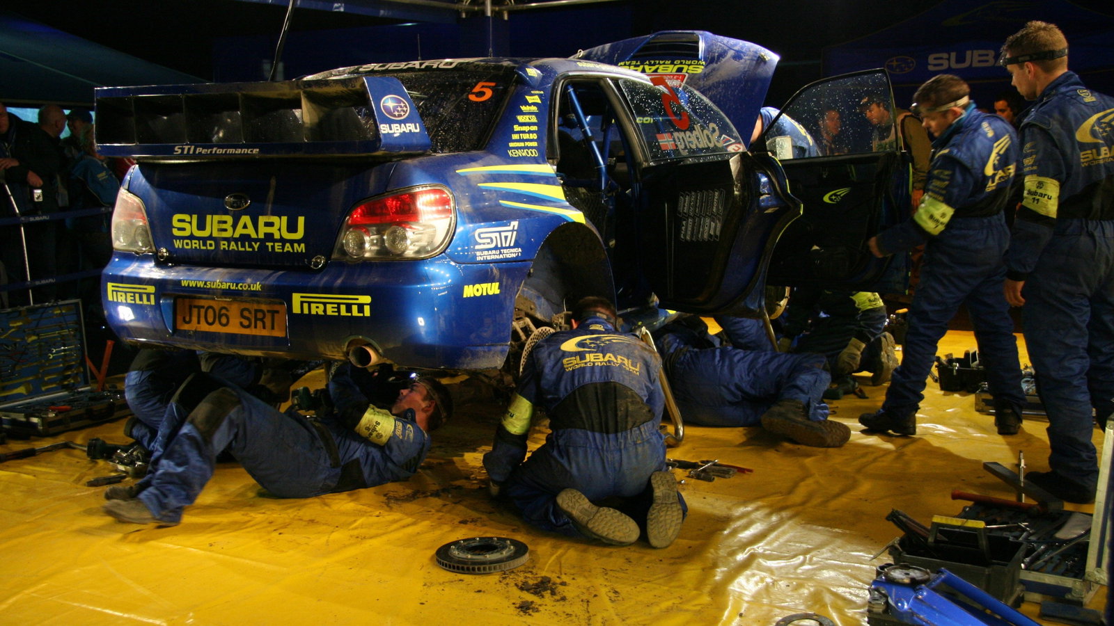 Subaru service area. Wales Rally GB, 1st-3rd December 2006.