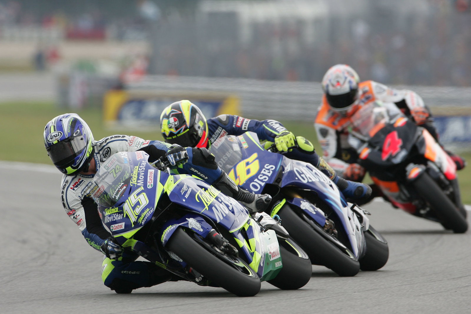 Gibernau leads Rossi and Barros, Dutch MotoGP Race 2004