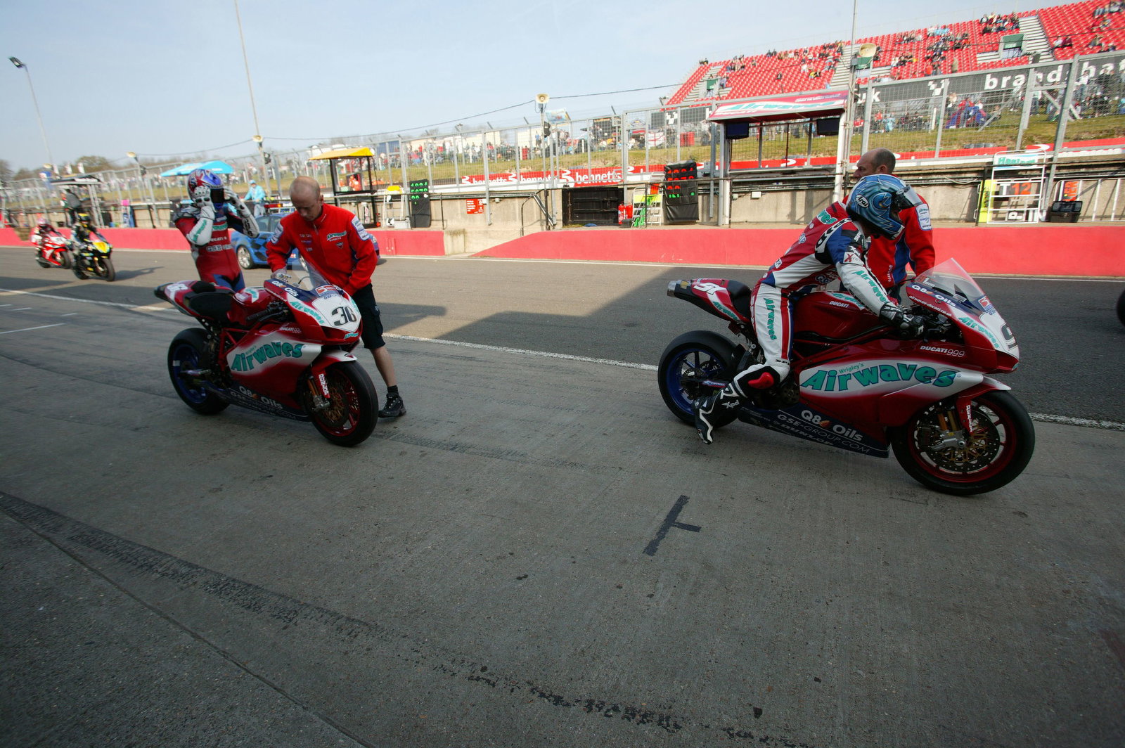 Leon Haslam (GBR), Gregorio Lavilla (ESP), Airwaves Ducati, 999F07, 91, Superbike