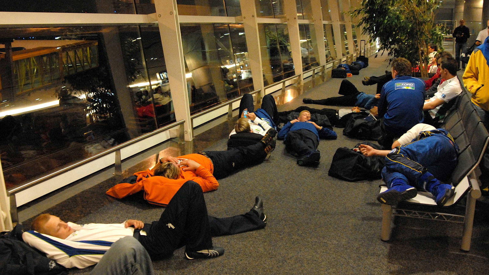 The drivers wait at Buenos Aires airport. Rally Argentina, May 3-6 2007.