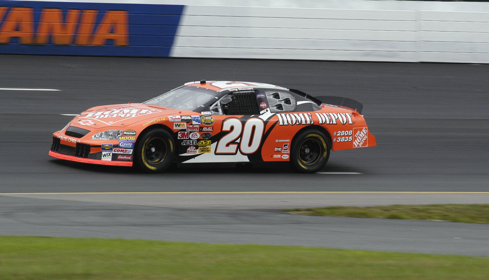 Tony Stewart, Joe Gibbs Racing Chevrolet, 2004 Siemens 300
