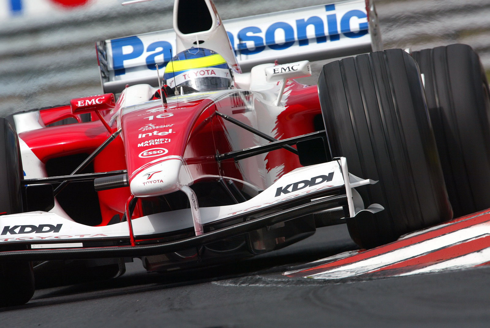 Ricardo Zonta - Toyota TF104B