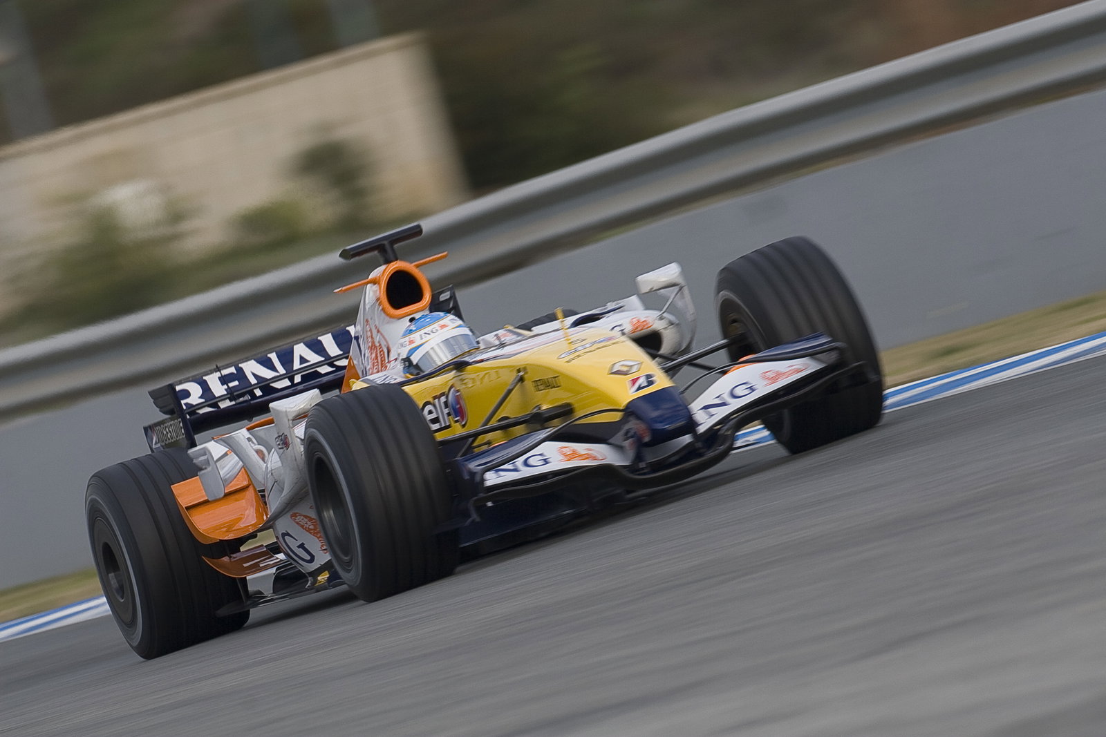 Fernando Alonso (ESP), Renault R27, F1 Testing, Jerez (ESP), January 16th 2008