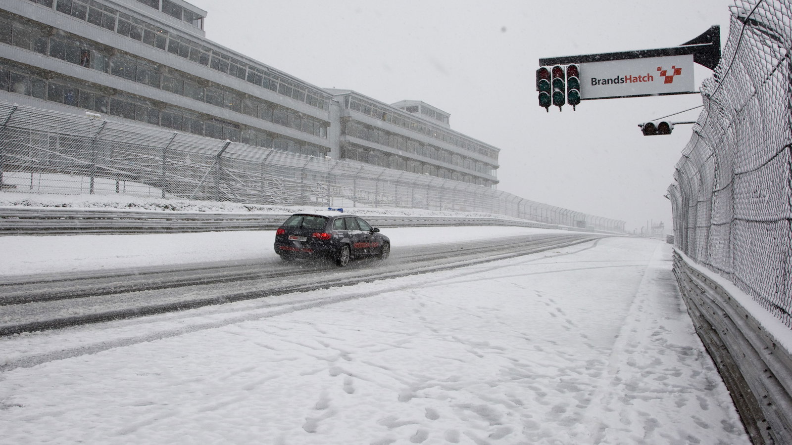 Safty car on snow bound track, Brands Hatch, Raceday