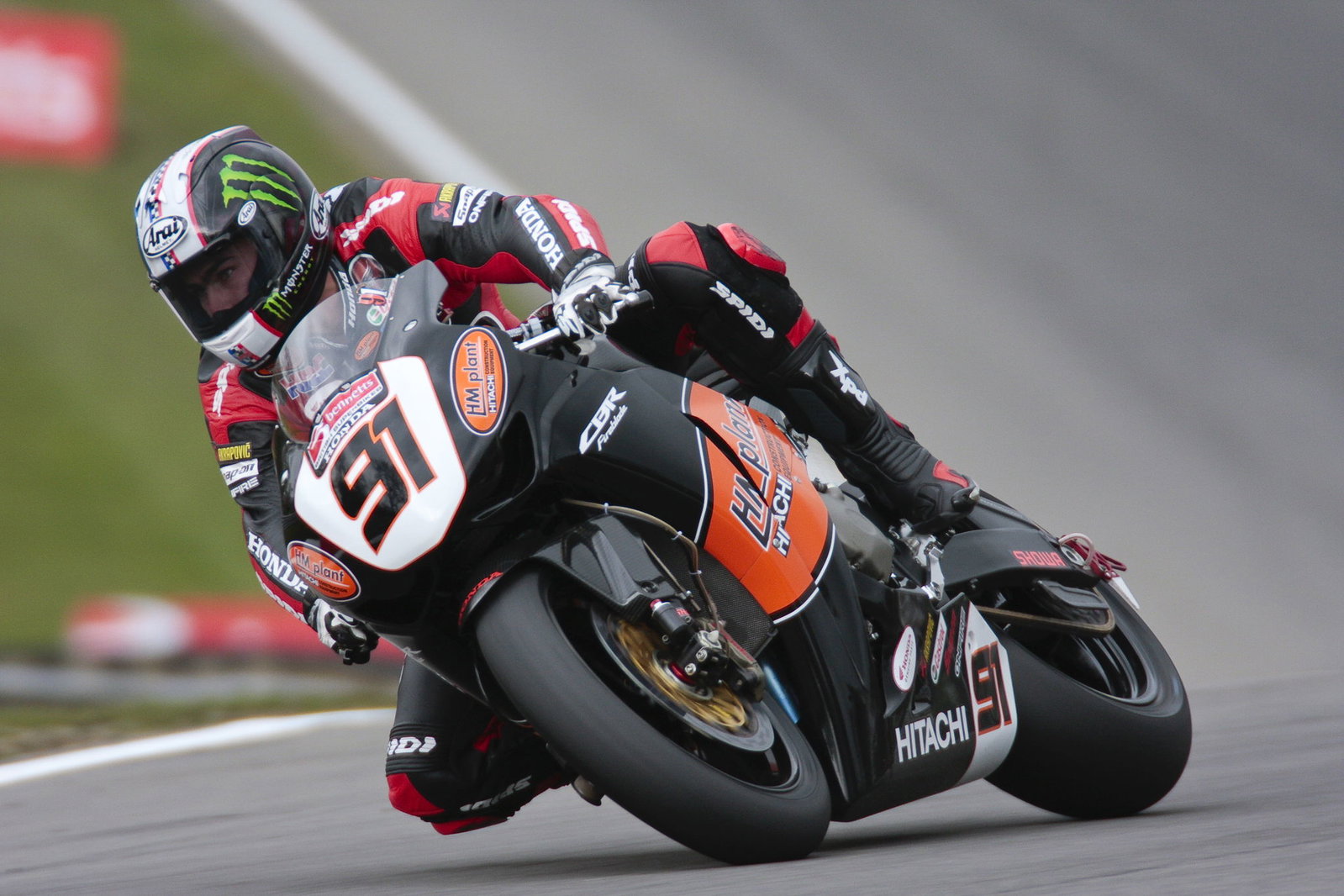 91, Leon Haslam, HM Plant Honda Racing, Druids bend, satrday qualifying.
