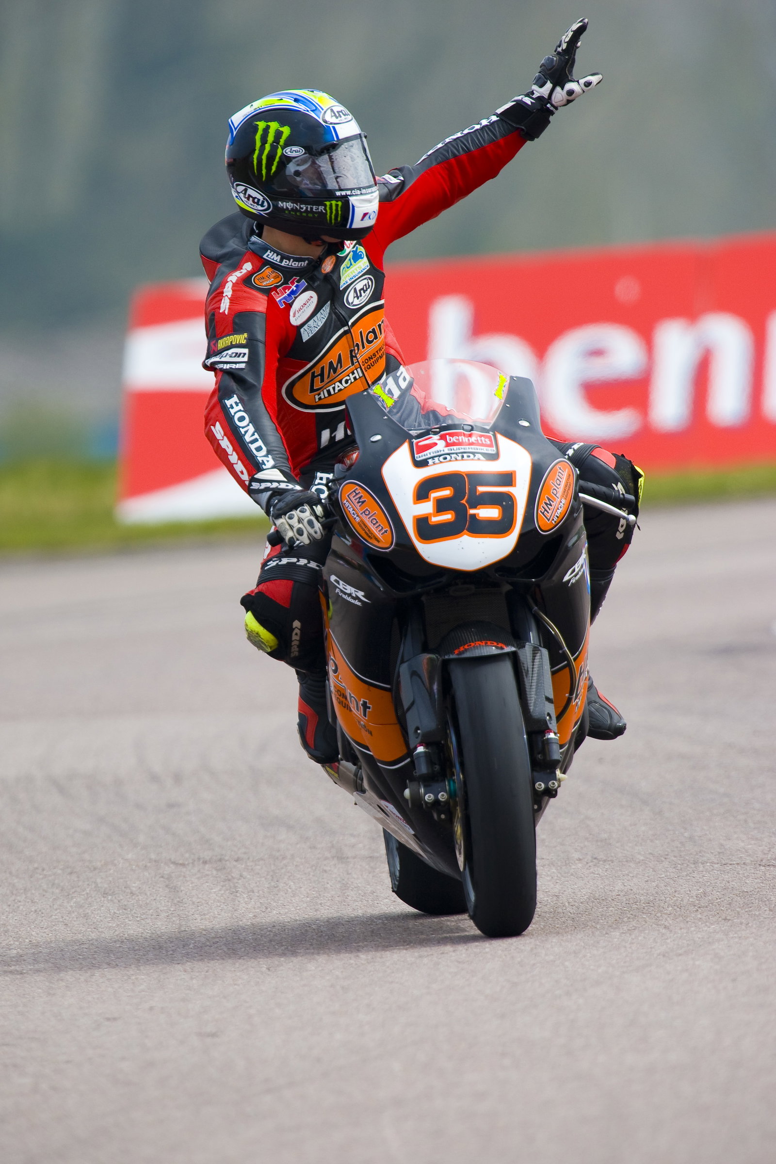 35. Cal Crutchlow HM Plant Honda, Honda CBR1000RR Fireblade, celebrating, race win, race 2