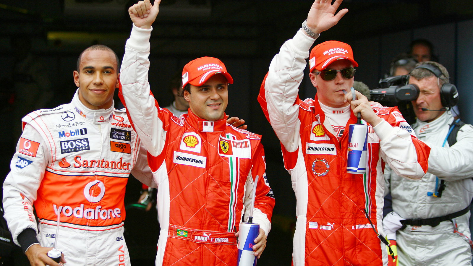 Lewis Hamilton (GBR) McLaren MP4-23, Felipe Massa (BRA) Ferrari F2008, Kimi Raikkonen (FIN) Ferrari 
