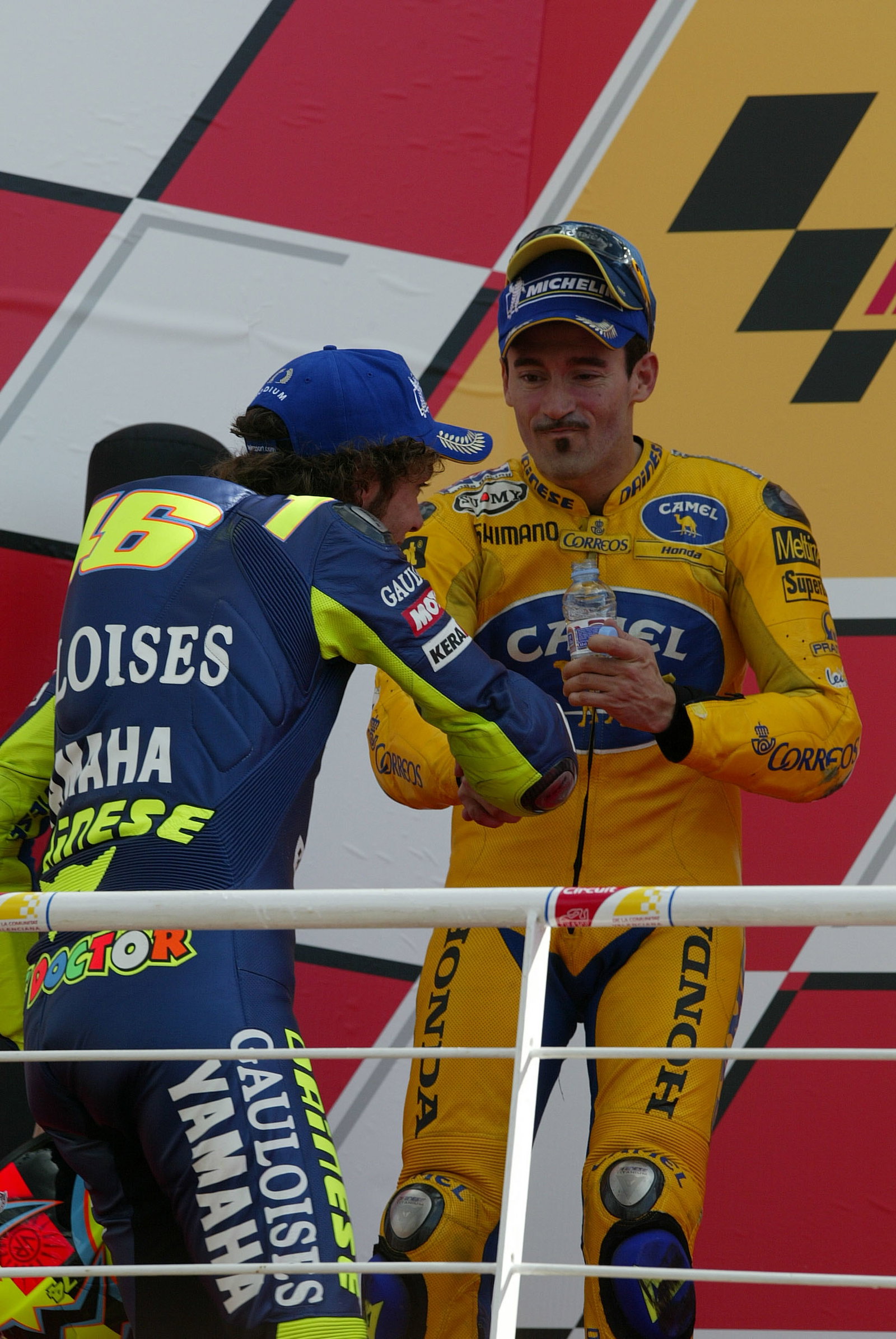 Rossi and Biaggi, Valencia MotoGP race 2004