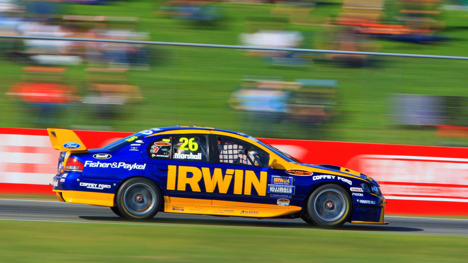 Marcus Marshall, (Aust) Irwin Tools Ford won all three races to win the roundBigpond 400 rd 4 V8 Su