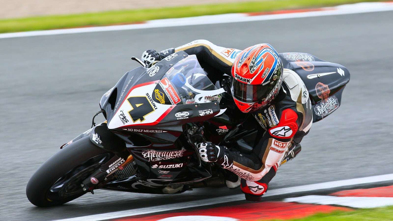 4. Michael Laverty Relentless Suzuki by TAS, Suzuki GSX-R1000 K8
