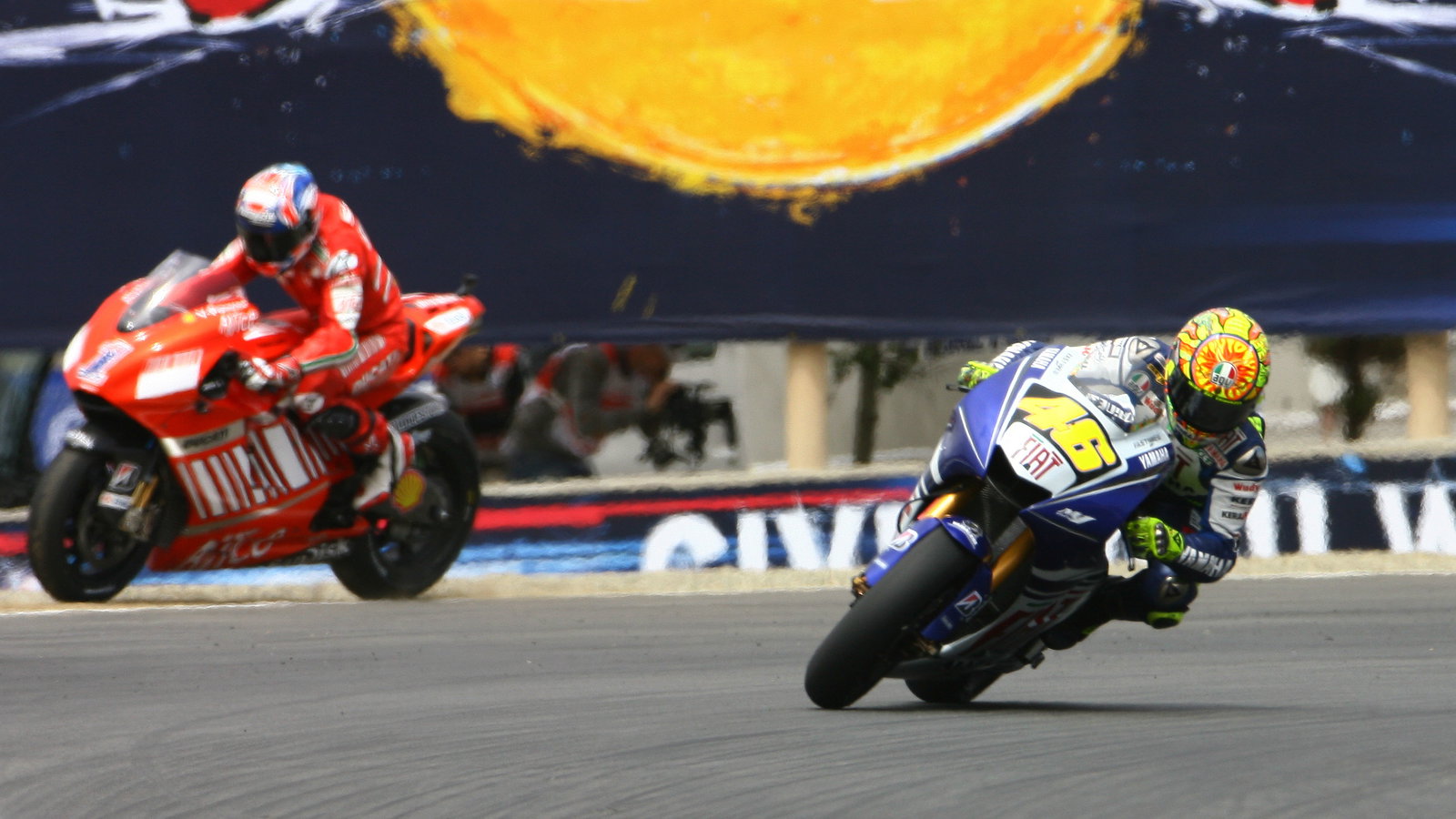 Stoner runs wide, Rossi, US MotoGP Race 2008