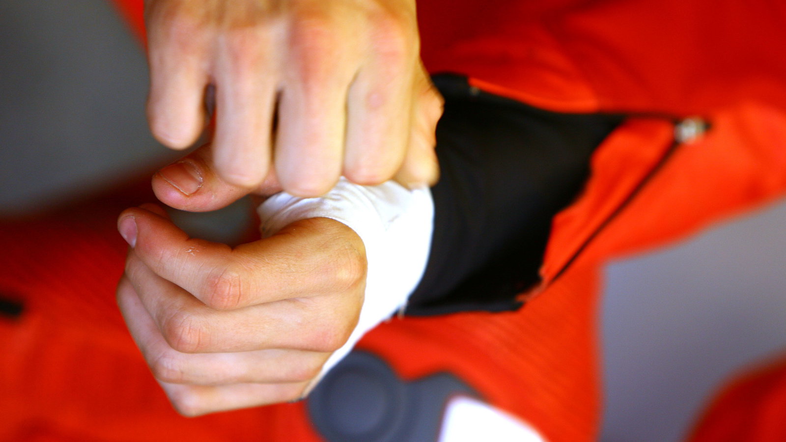 Stoners injured hand, Indianapolis MotoGP 2008