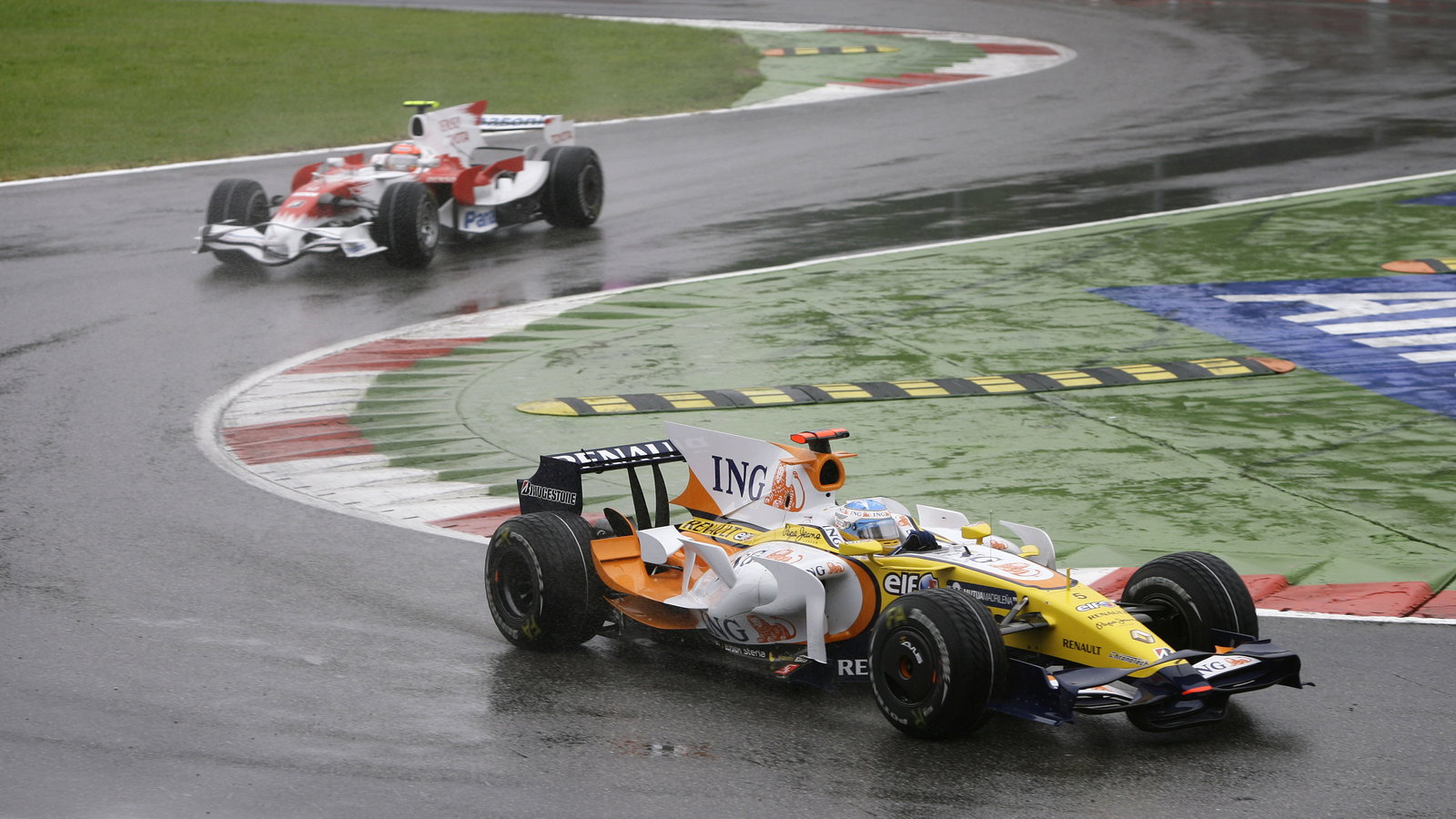 Fernando Alonso (ESP) Renault R28, Italian F1 Grand Prix, Monza, 12th-14th, September, 2008
