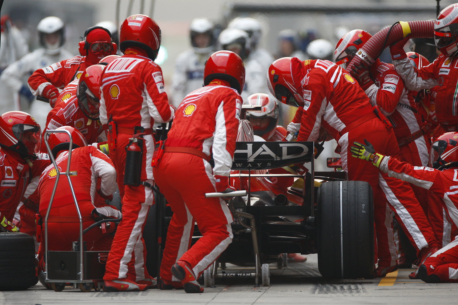 Kimi Raikkonen (FIN) Ferrari F2008 Pitstop, Chinese F1 Grand Prix, Shanghai, 17th-19th October 2008
