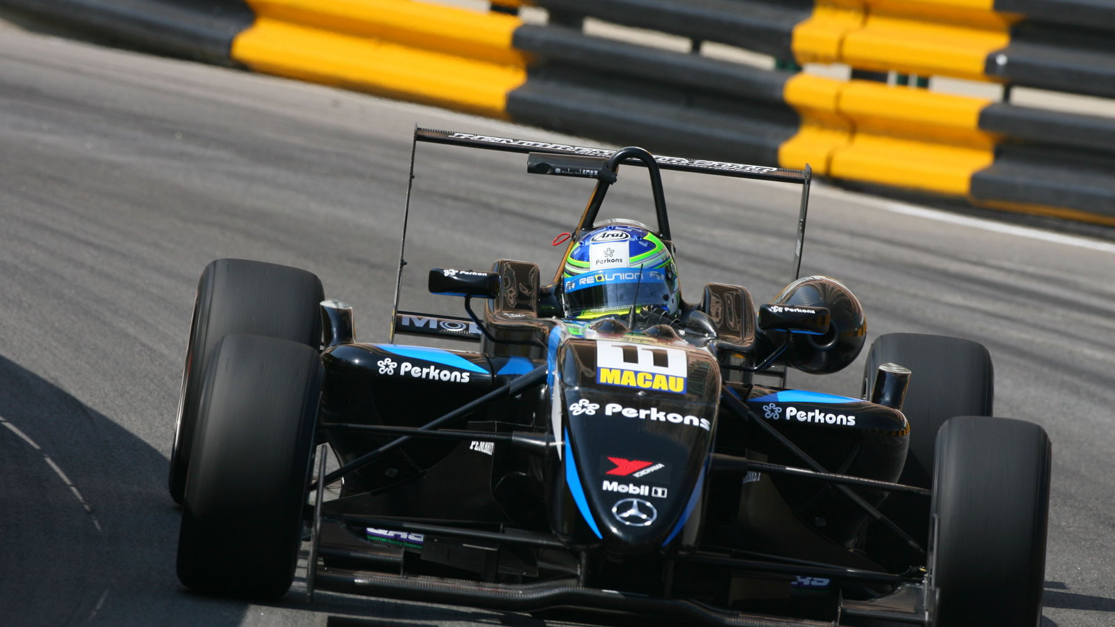 Roberto Streit (BR) Raikkonen Robertson Racing Dallara Mercedes