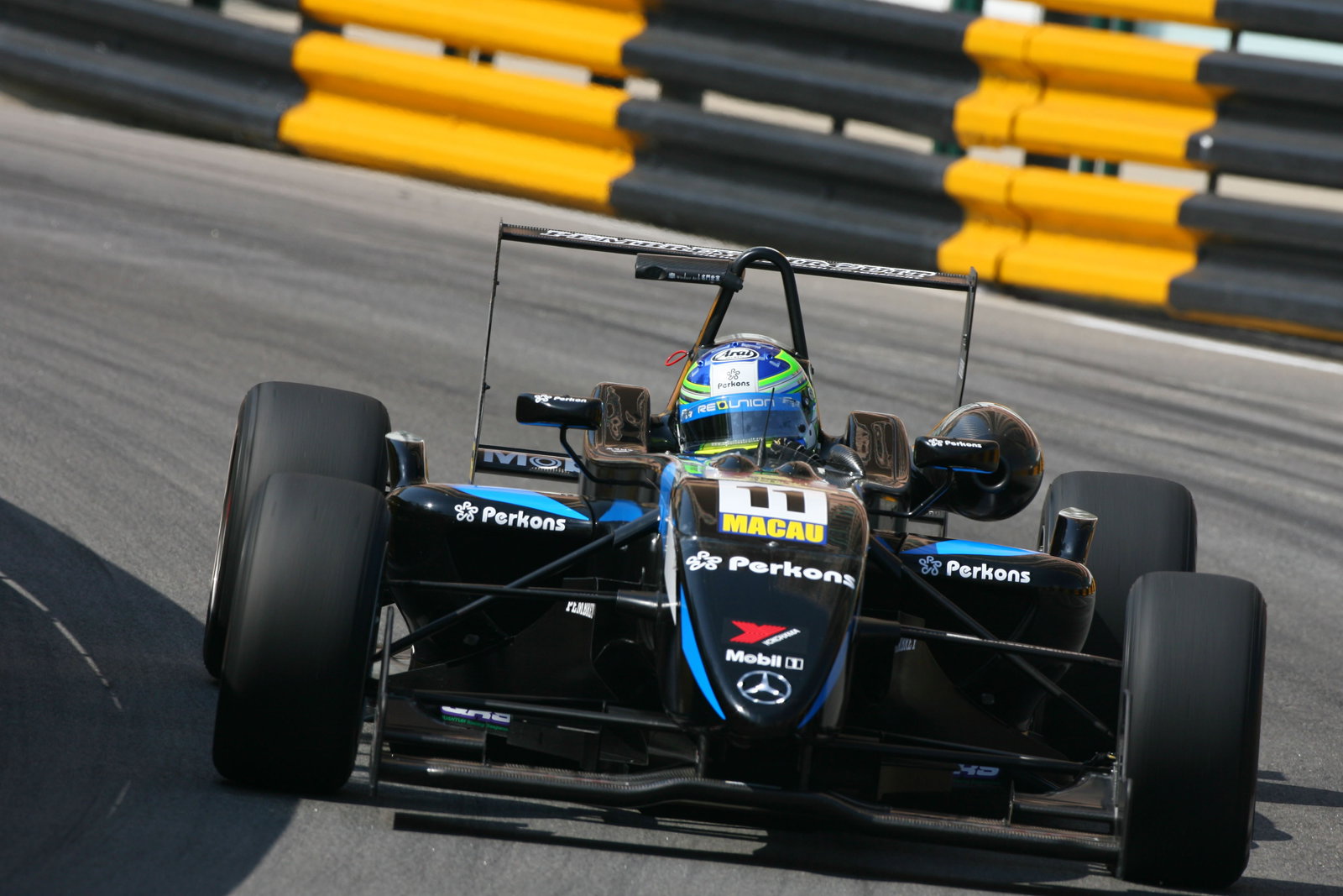 Roberto Streit (BR) Raikkonen Robertson Racing Dallara Mercedes