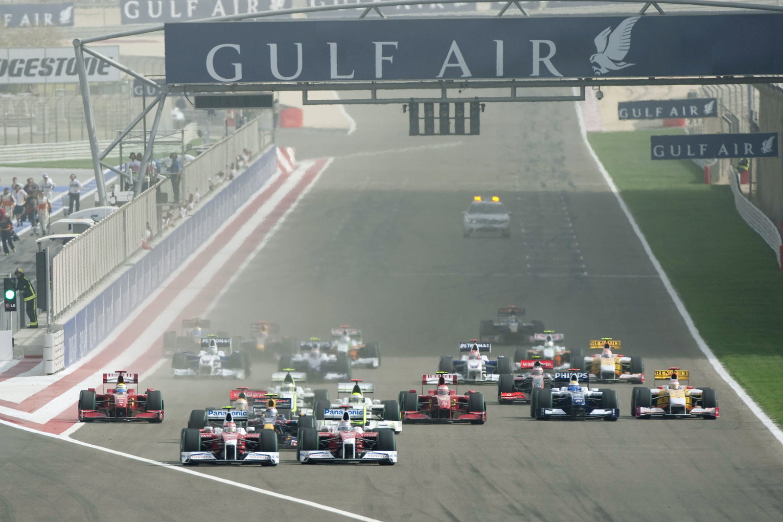 Start, Bahrain F1 Grand Prix, Sakhir, Bahrain, 24-26th, April, 2009
