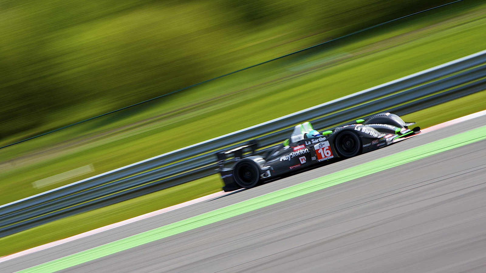 16 Pescarolo - Judd Jean-Christophe Boullion (FRA) Christophe Tinseau (FRA), LMS