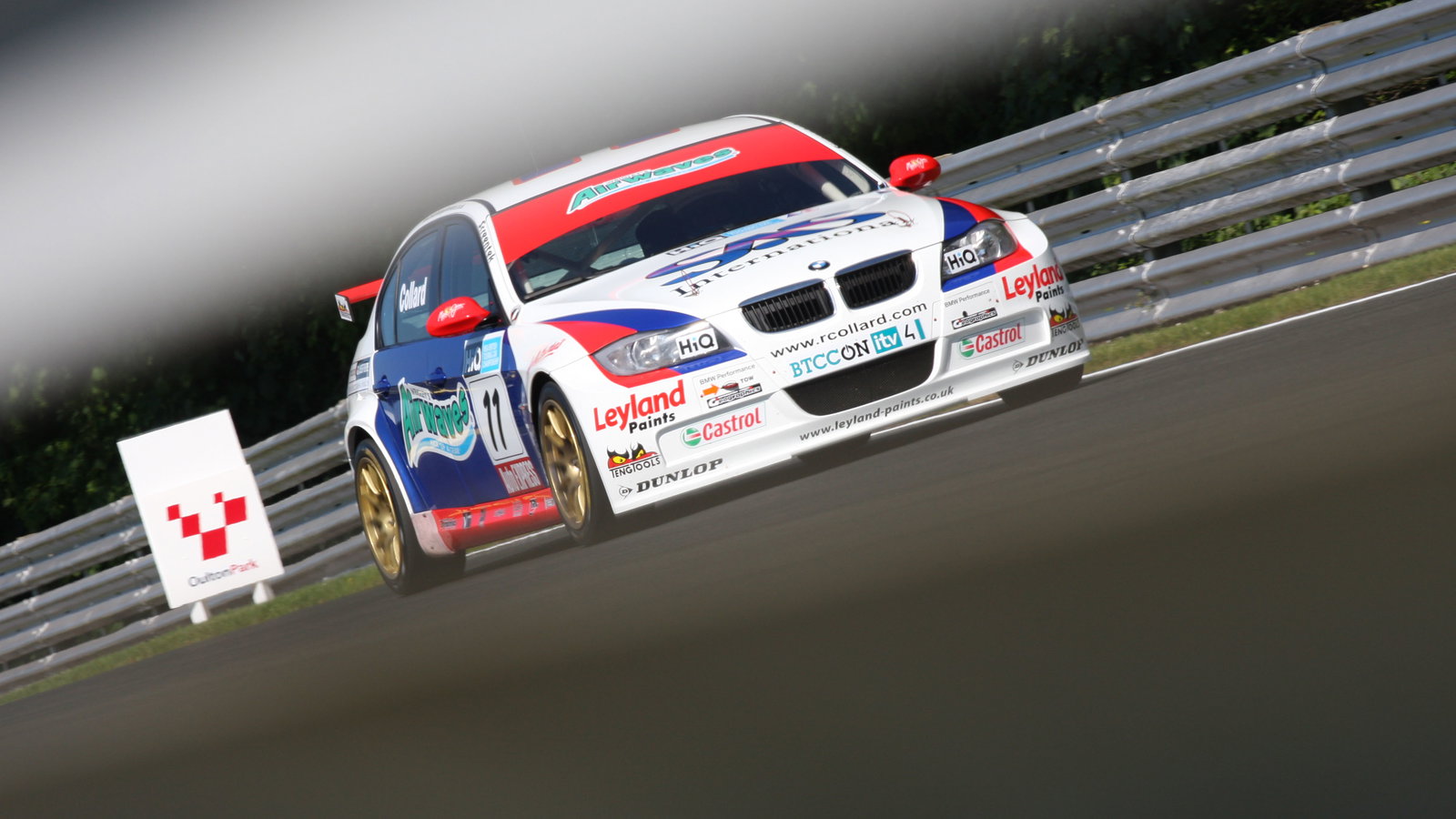 Robert Collard (GBR) - Airwaves BMW BMW 320si E90