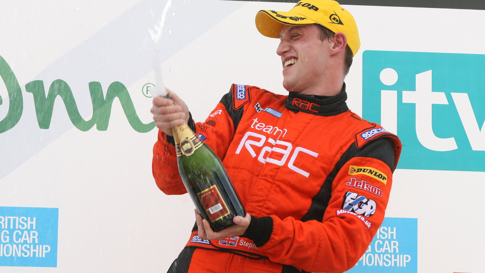 Stephen Jelley (GBR) - Team RAC BMW 320si E90, Babe