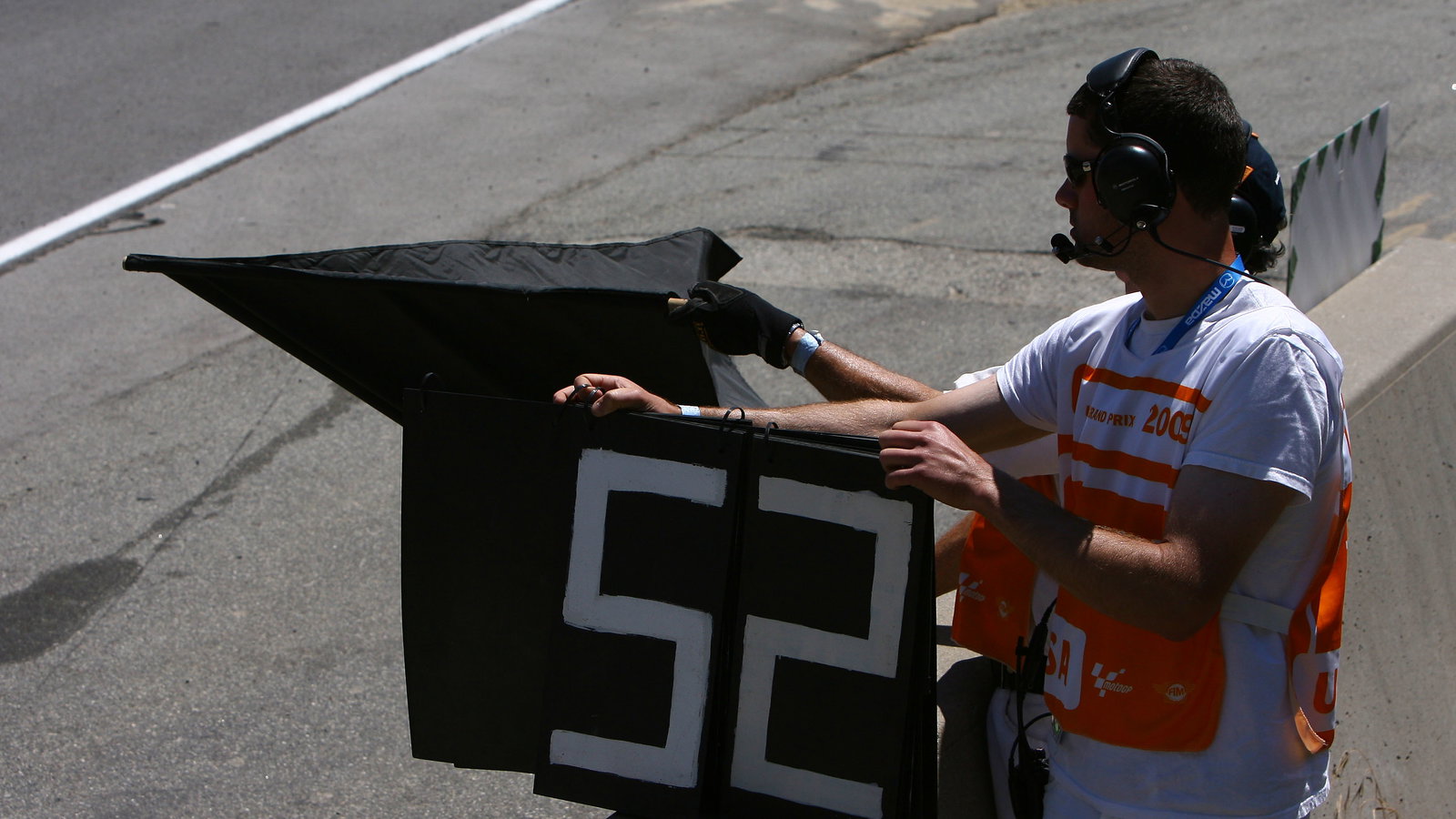 Black flag for Toseland, U.S. MotoGP 2009