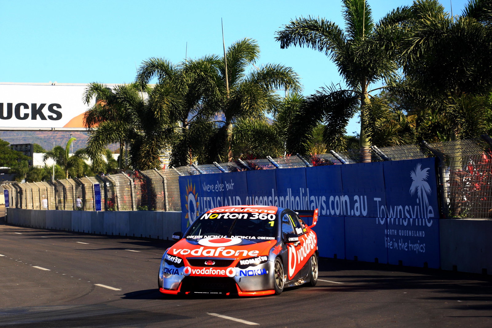 Jamie Whincup, (aust) Team Vodafone 888 Ford
Races 11 & 12 V8 Supercars
The Dunlop Townsville 40