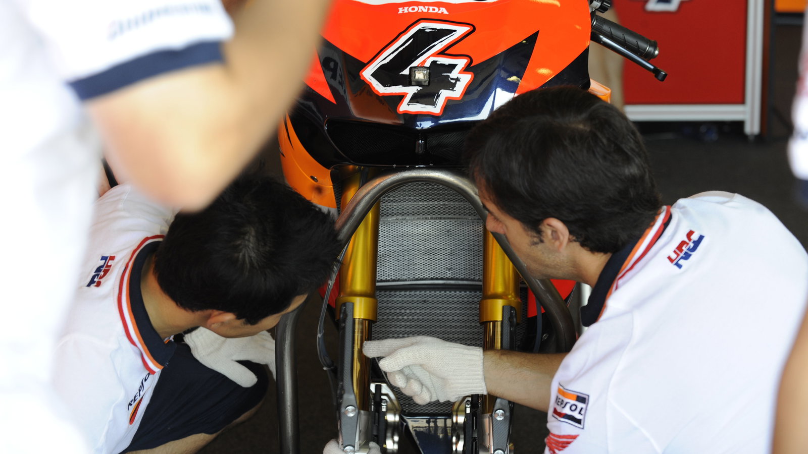 Honda with Ohlins forks, Brno MotoGP Test 2009