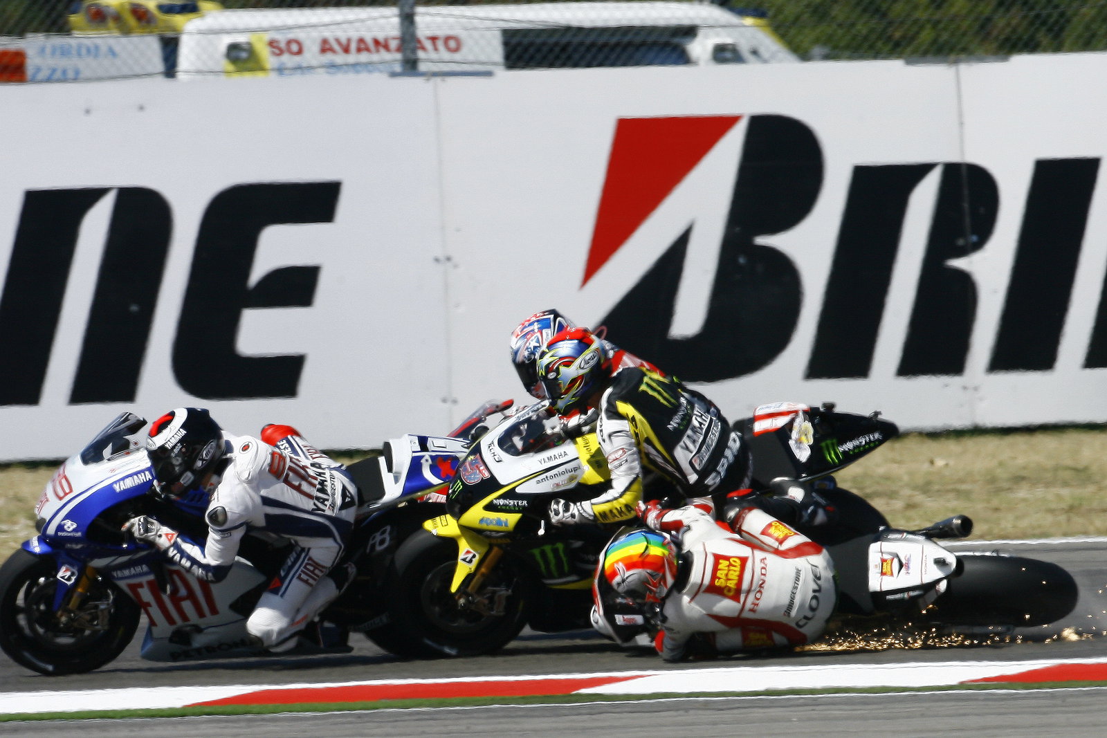 Edwards and De Angelis crash, San Marino 125GP 2009