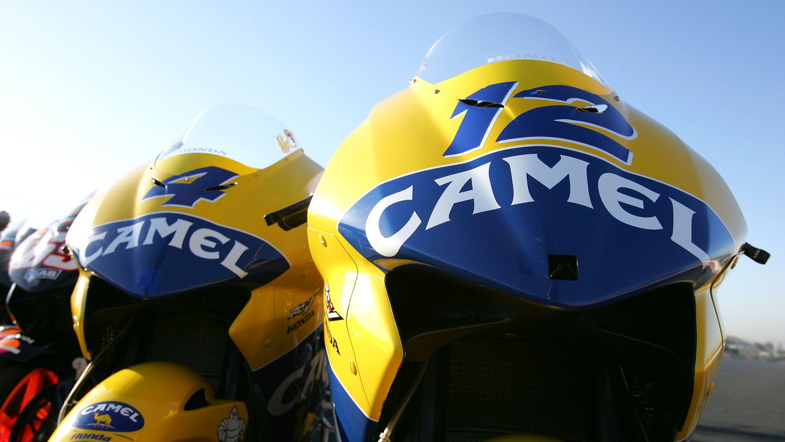 Camel Honda RC211V line-up, Barcelona IRTA MotoGP Test March 2005