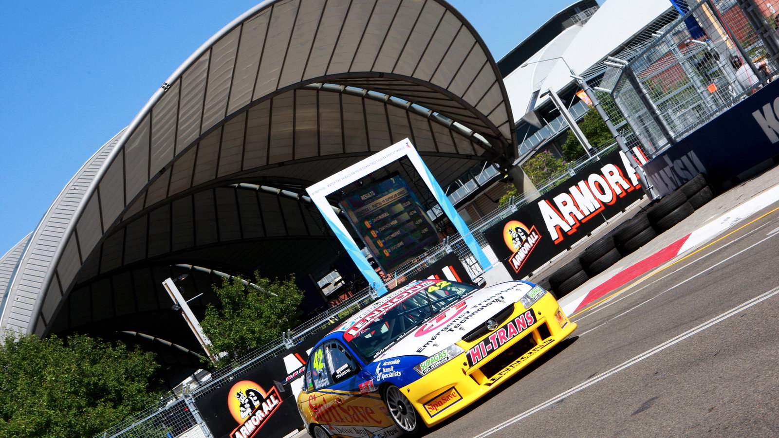 James Winslow (GB) Holden Commodore VZ
Rd 8 Fujitsu V8 Supercar Championship
Sydney Telstra 500