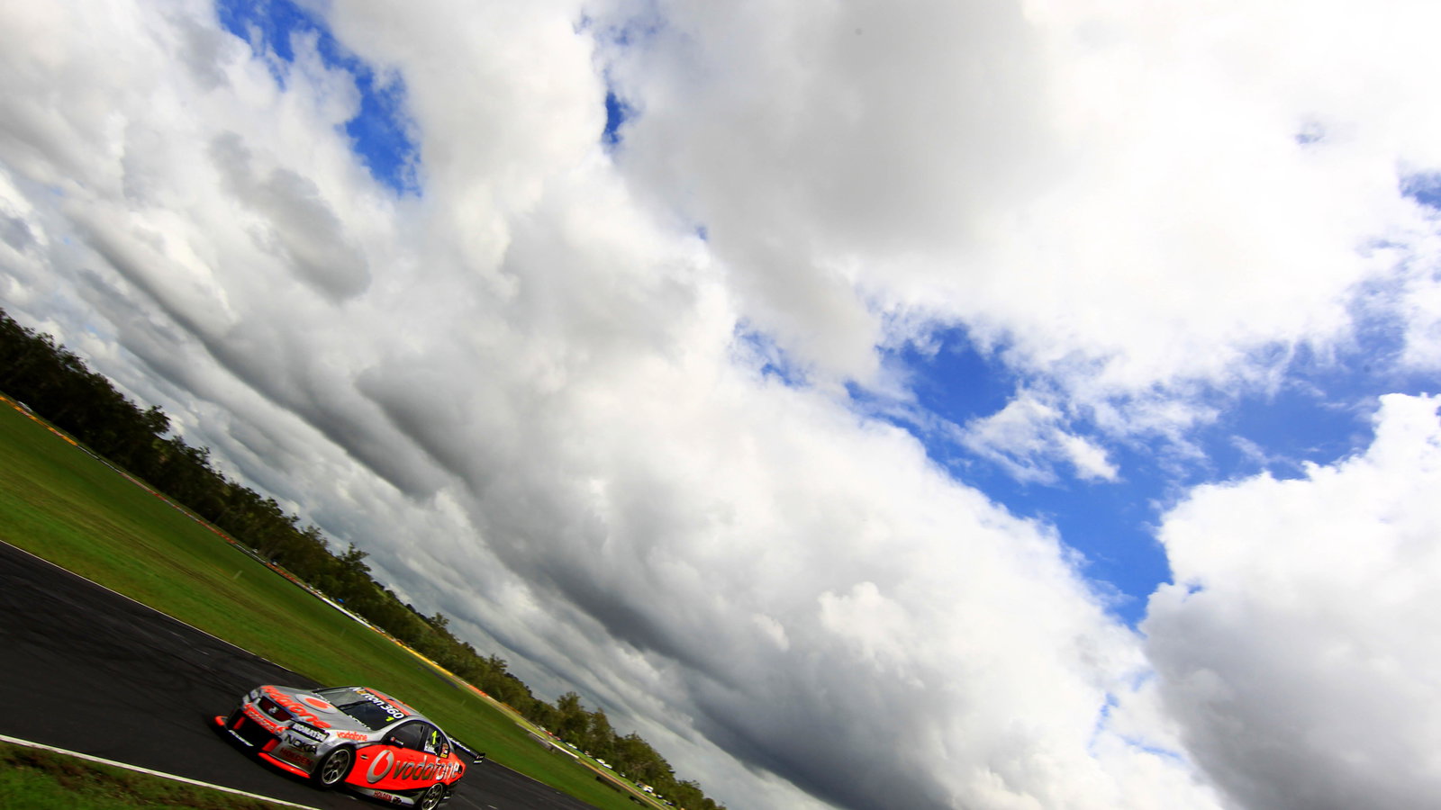 Jamie Whincup (Aust) # 1 Team Vodafone 888 VE Commodore Official V8 Supercar Test Day Qld Racewa