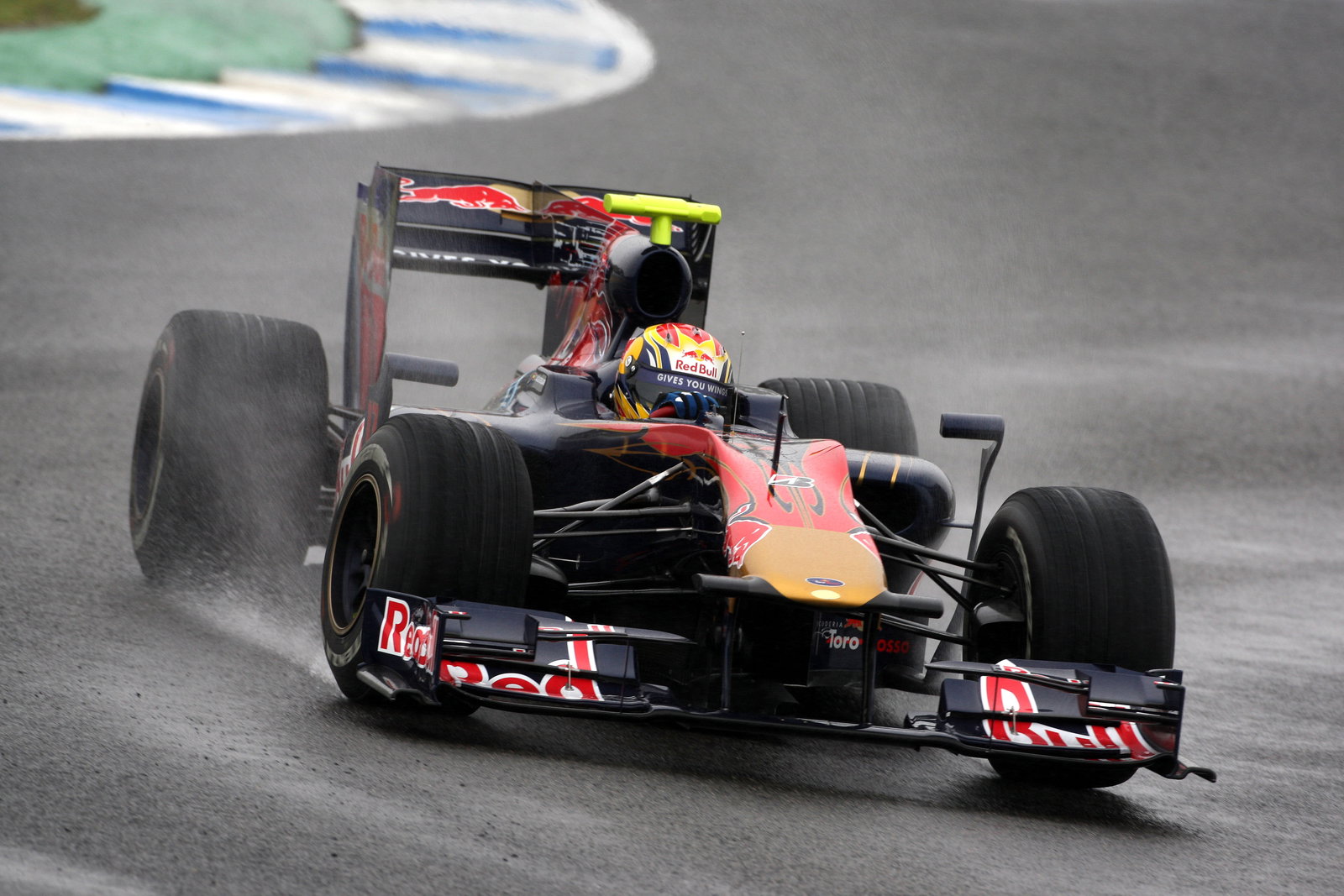 12.02.2010 Jerez, Spain, Jaime Alguersuari (ESP), Scuderia Toro Rosso, STR05 - Formula 1 Testing, Je