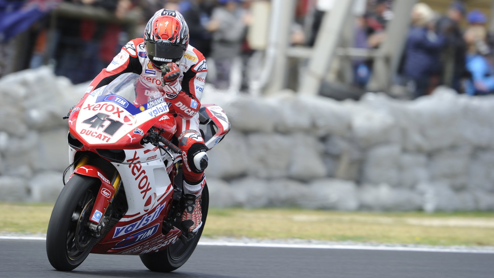 Haga, Australian WSBK Race 1 2010