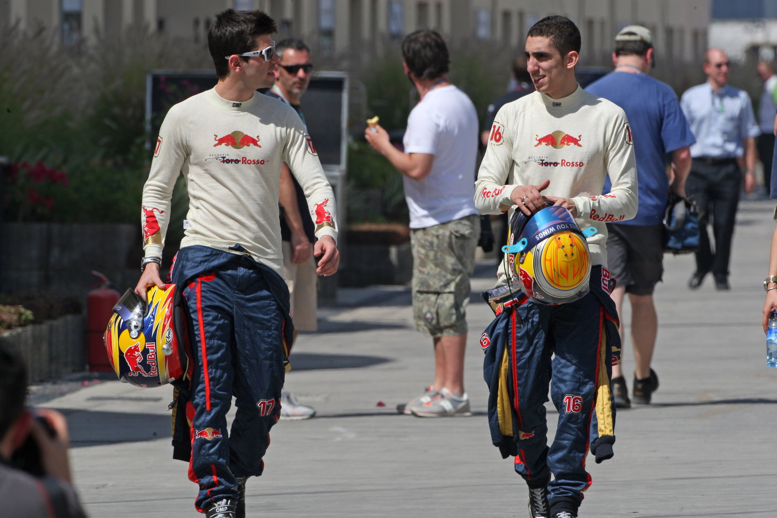 Jaime Alguersuari (ESP) Scuderia Toro Rosso STR5 & Sebastien Buemi (SUI) Scuderia Toro Rosso STR