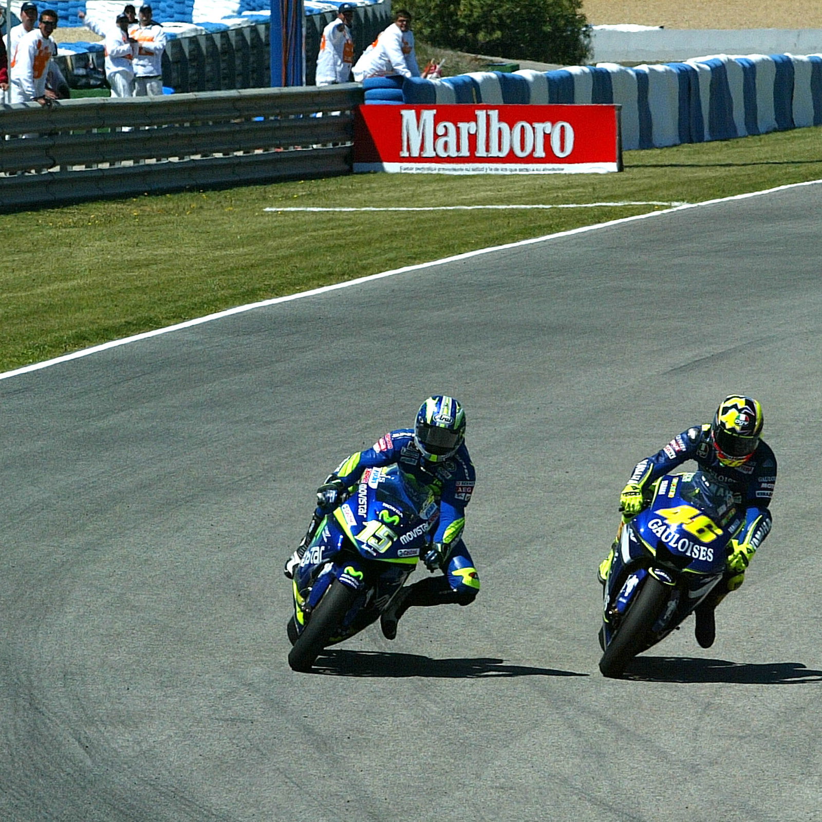Gibernau and Rossi, last corner collision, Spanish MotoGP, 2005