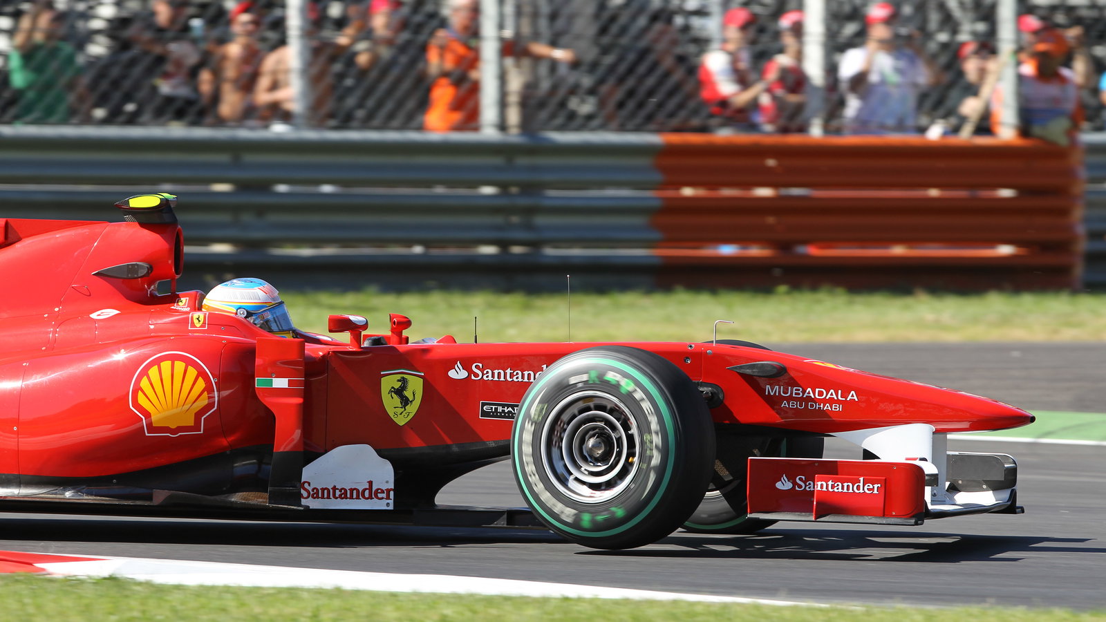 Friday Practice 2, Fernando Alonso (ESP), Scuderia Ferrari, F10