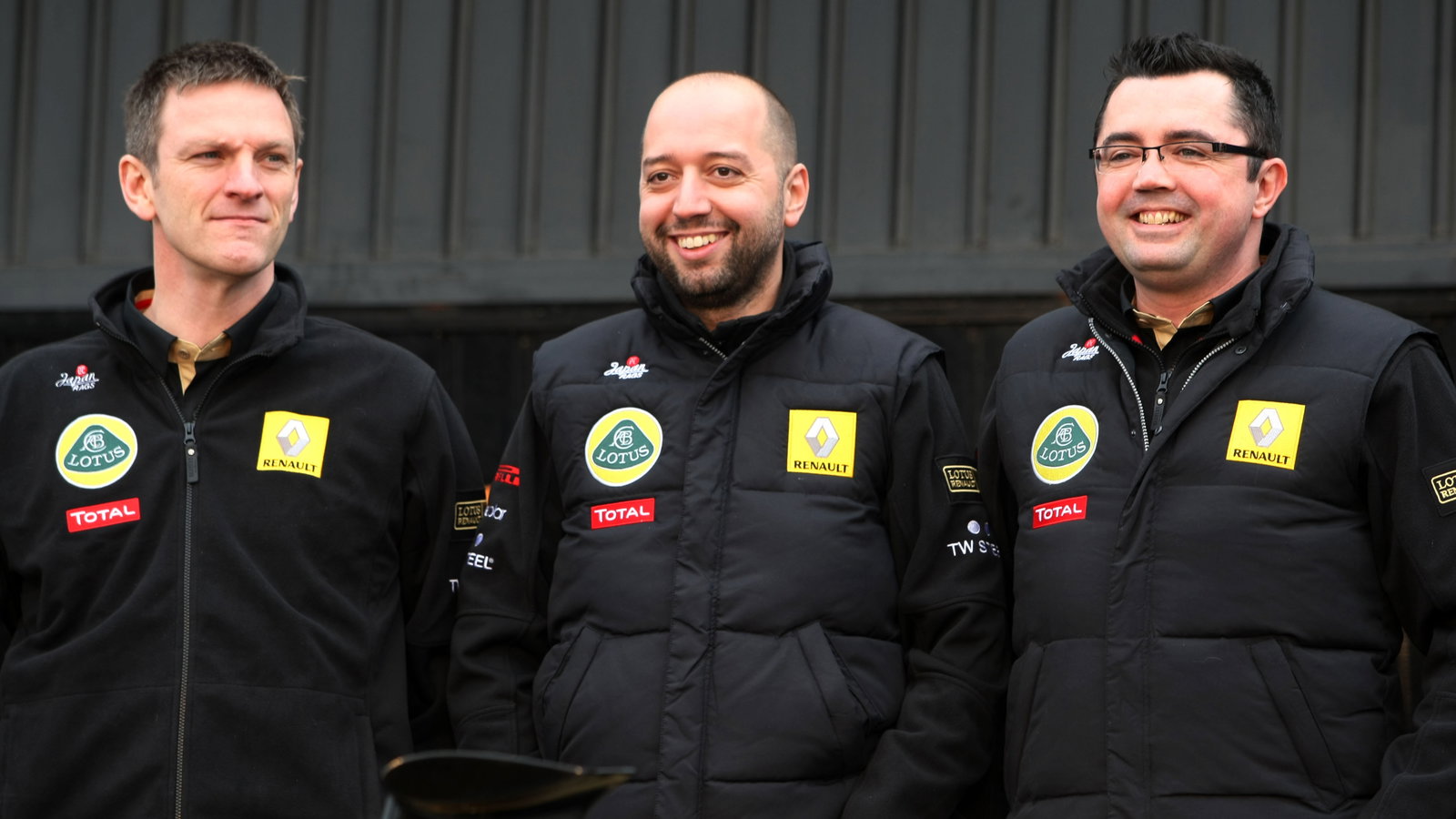 31.01.2011 Valencia, Spain, Gerard Lopez (FRA), Lotus Renault GP owner and Eric Boullier (FRA), Tea