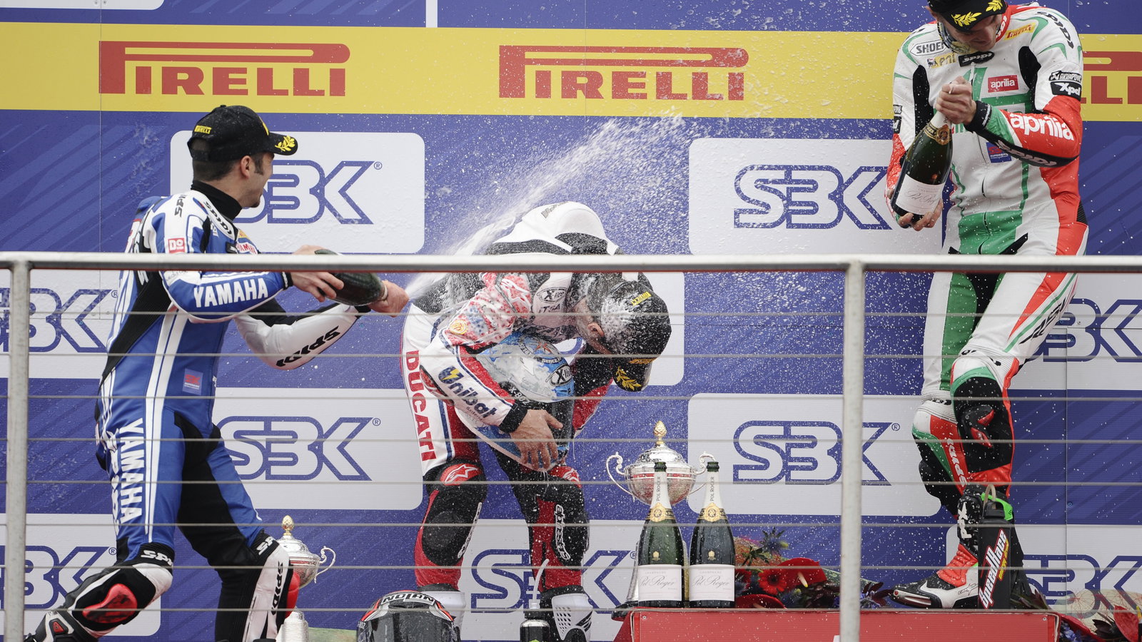 Melandri, Checa, Camier, Donington WSBK Race 2 2011