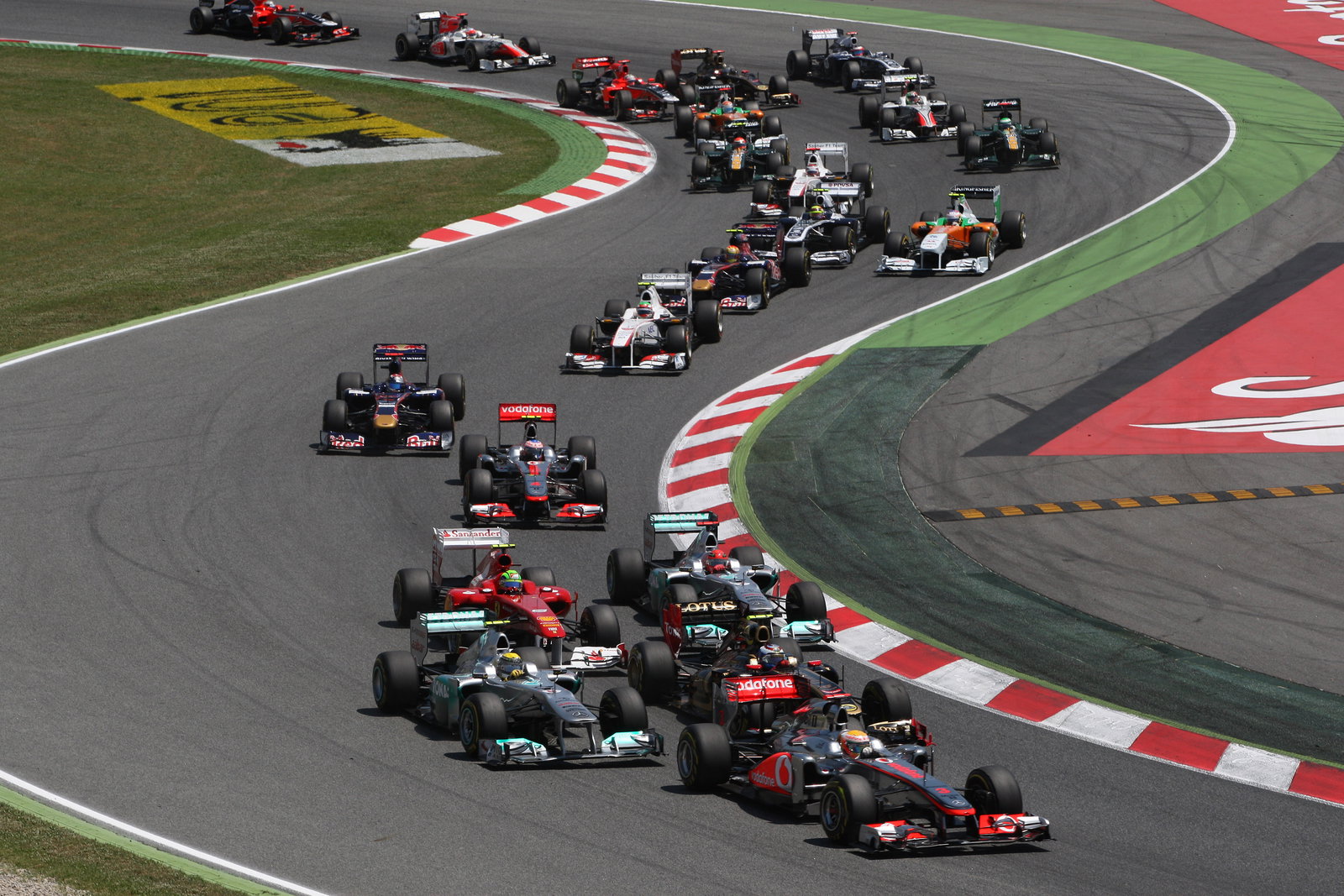 22.05.2011- Race, Start, Lewis Hamilton (GBR), McLaren Mercedes, MP4-26