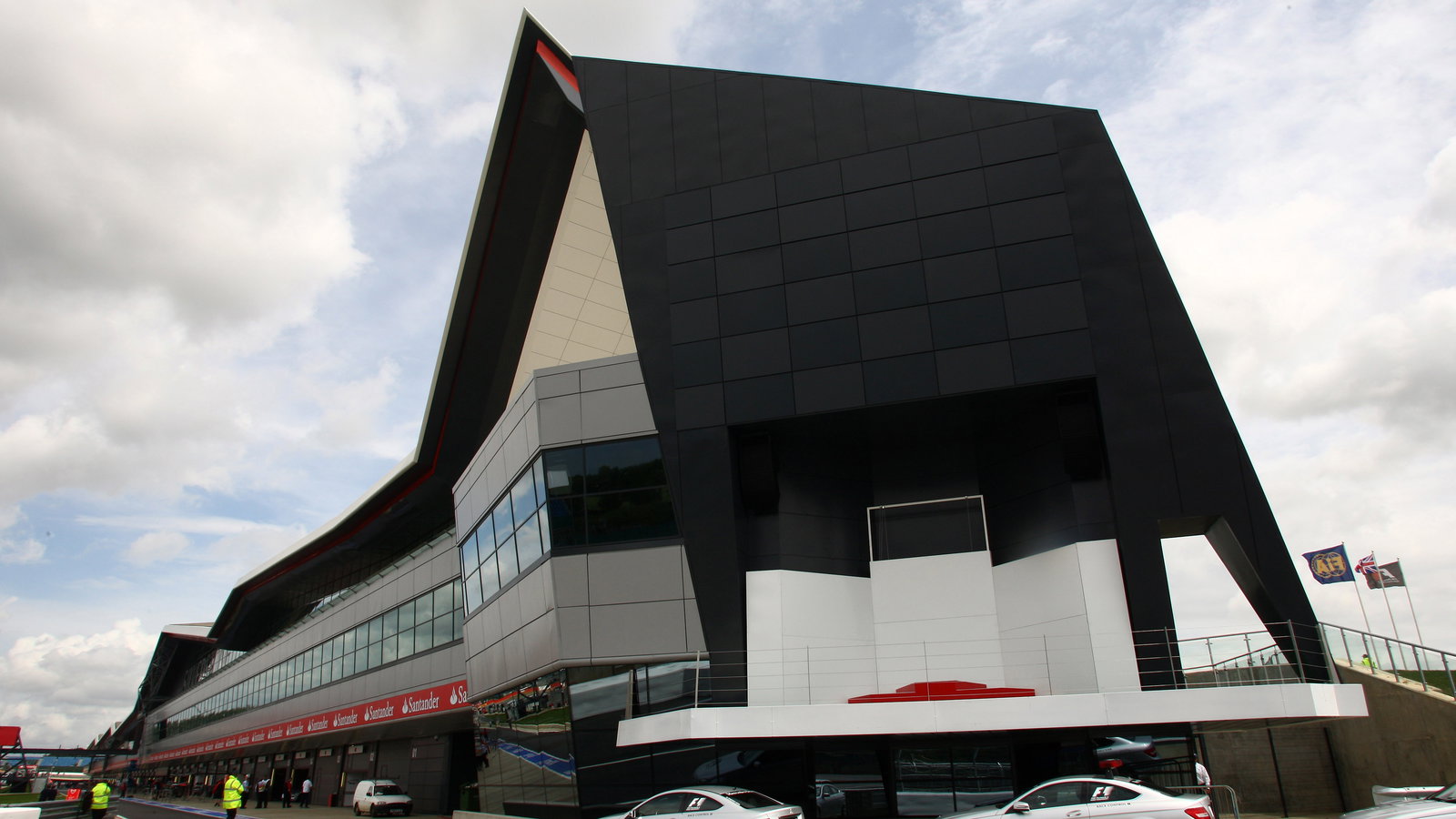 07.07.2011- The new pits complex